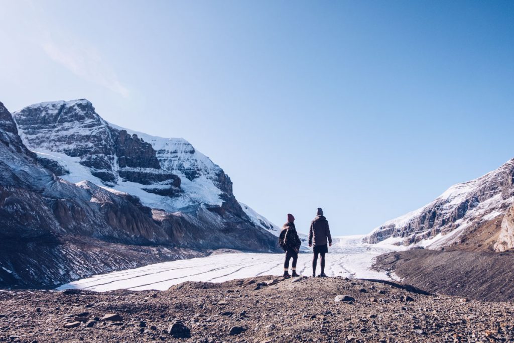 Refuse to hibernate Ouest canadien Audrey Mickael devant glacier athabasca