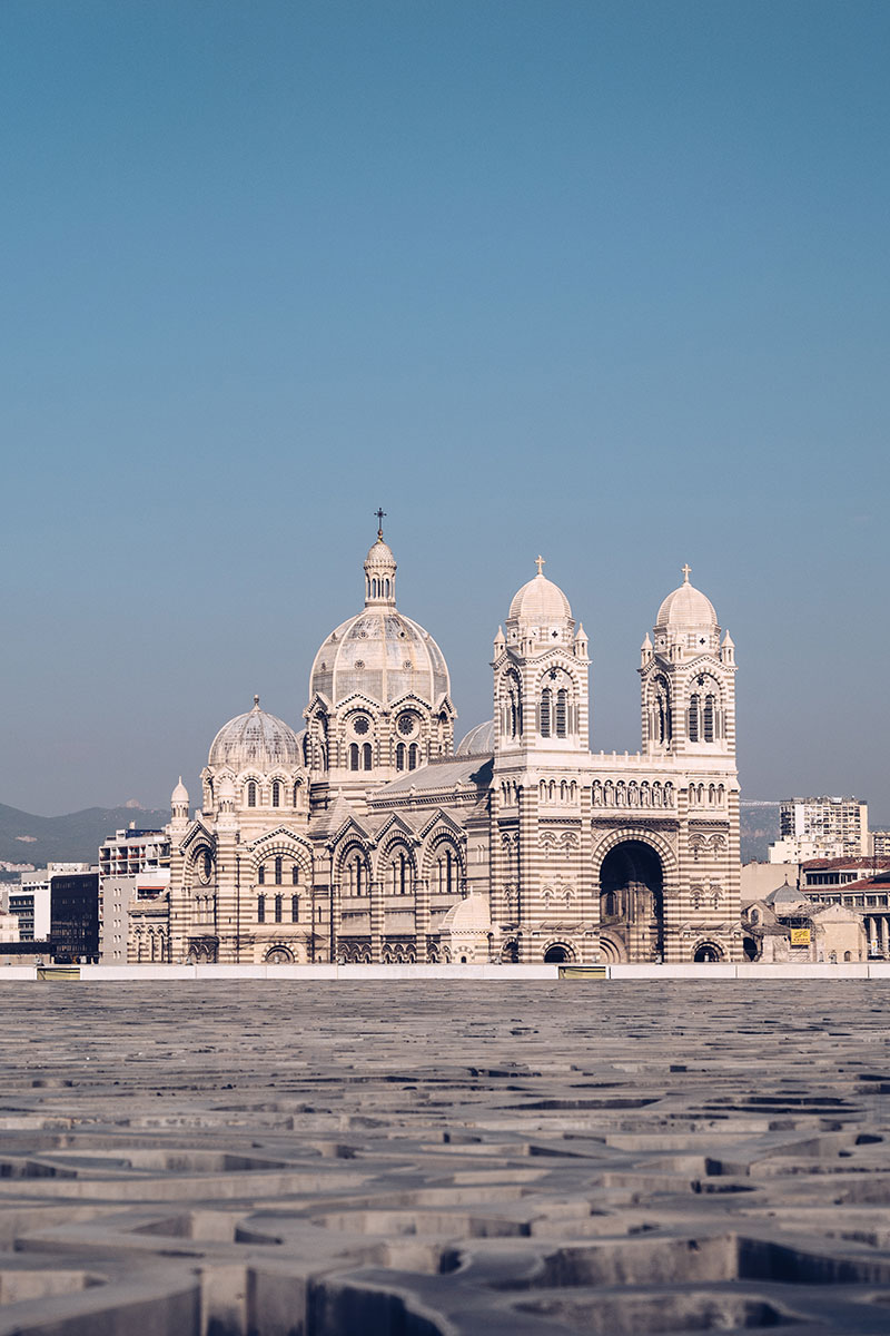 Refuse to hibernate Marseille cathédrale Sainte-Marie-Majeure depuis MUCEM