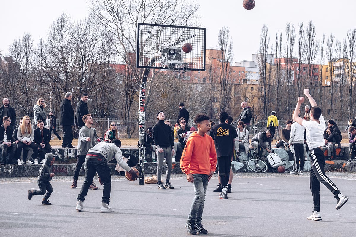 Refuse to hibernate Berlin Mauerpark basket
