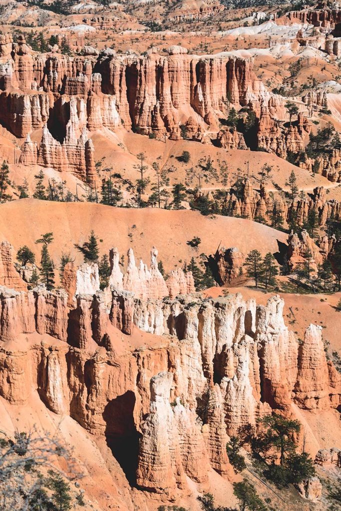 Utah Bryce Canyon hoodoos Refuse to hibernate