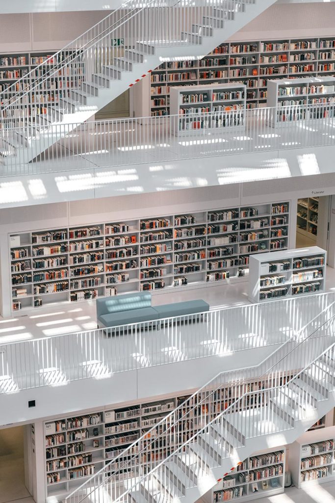 Stuttgart visiter en 1 jour Bibliothèque intérieur Refuse to hibernate