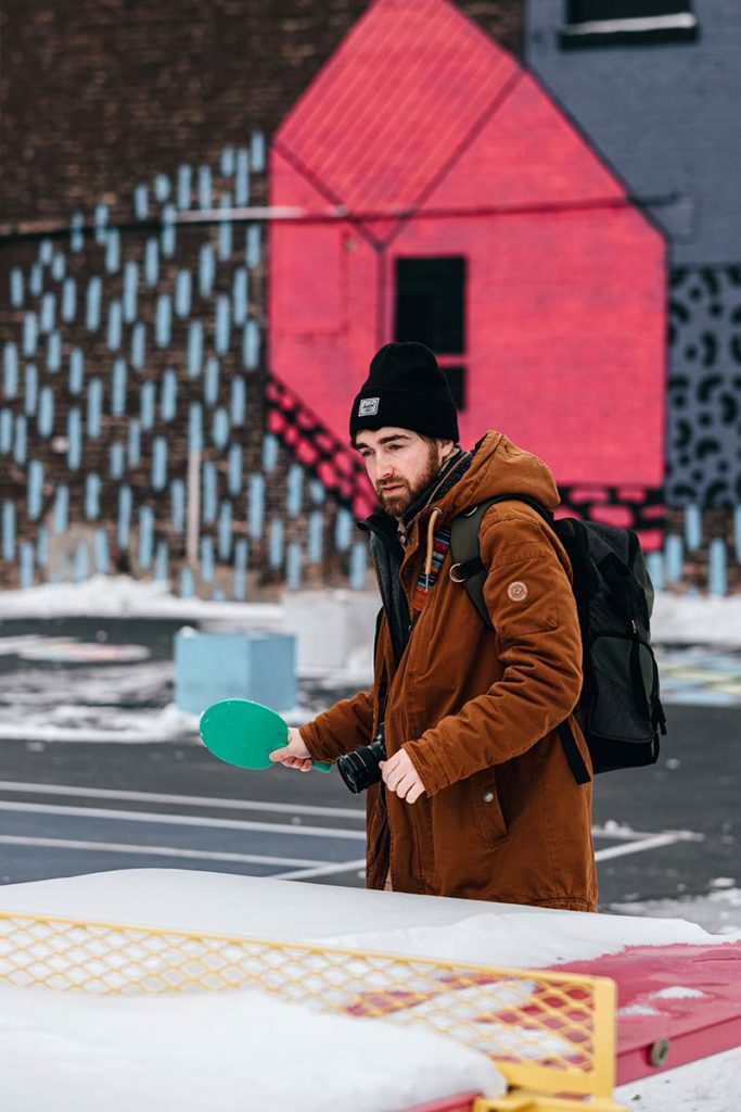 East Village ping-pong enneigé Calgary Refuse to hibernate