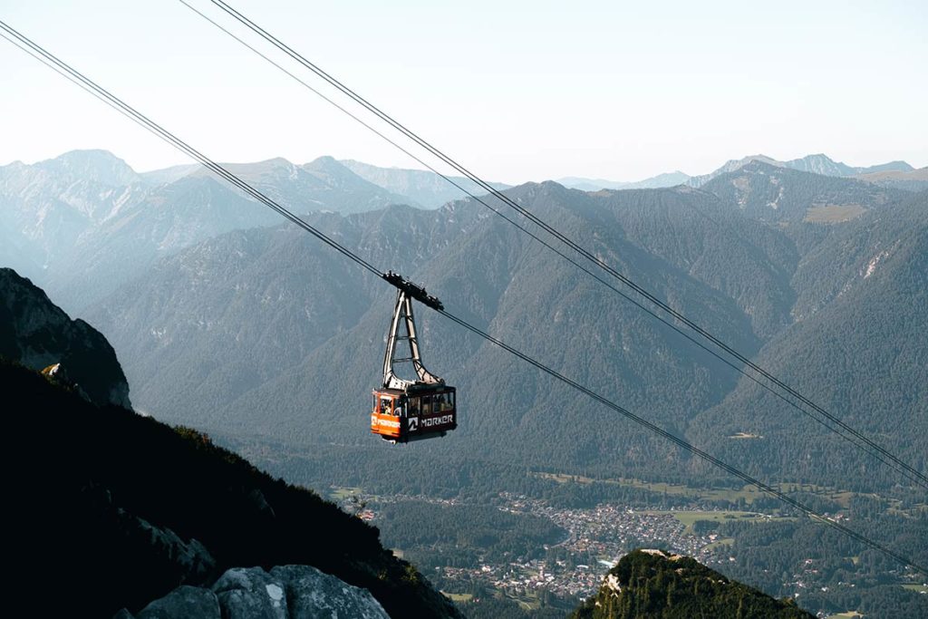 téléphérique sommet Alpspitze Bavière Refuse to hibernate